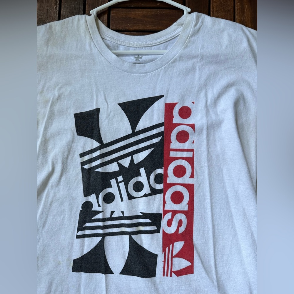 Adidas T-shirt
